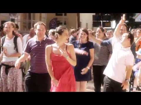 Le Flashmob de L'Arche, tourné à Marseille Gare St Charles